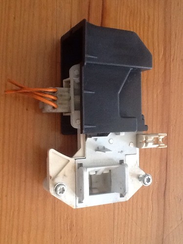 Waschmaschinen Ersatzteile Türverriegelung Türschloß Siemens M 642