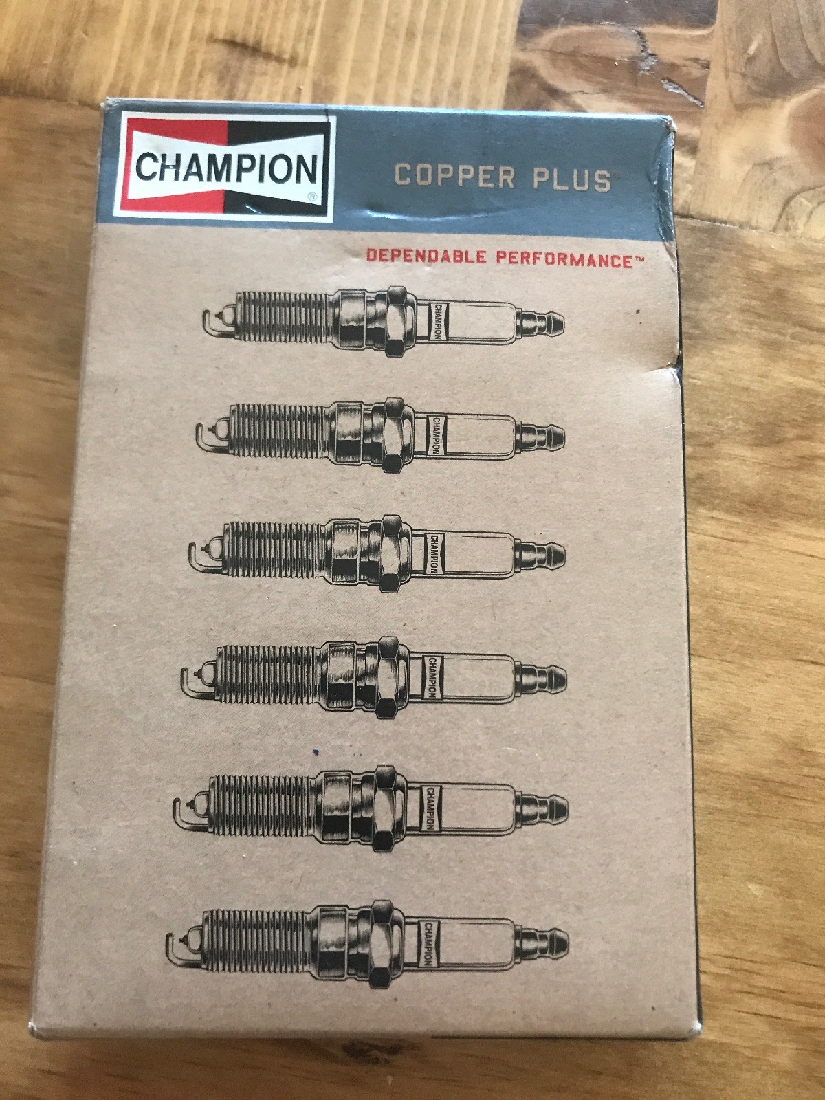 Box Of 6 Spark Plug / Champion RC12YC B2
