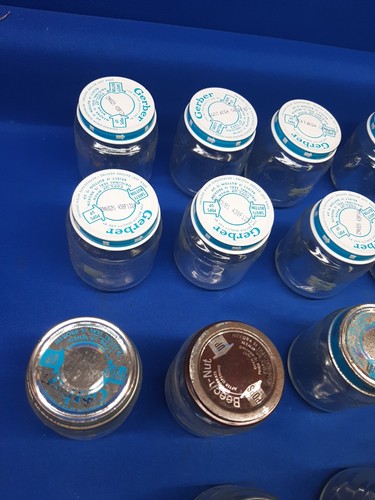 LOT OF 27 VINTAGE GERBER & BEECH NUT GLASS BABY FOOD JARS WITH LIDS - Picture 7 of 17
