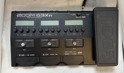 Zoom G3XN Gitarren-Multieffektprozessor mit Expression-Pedal und Netzteil