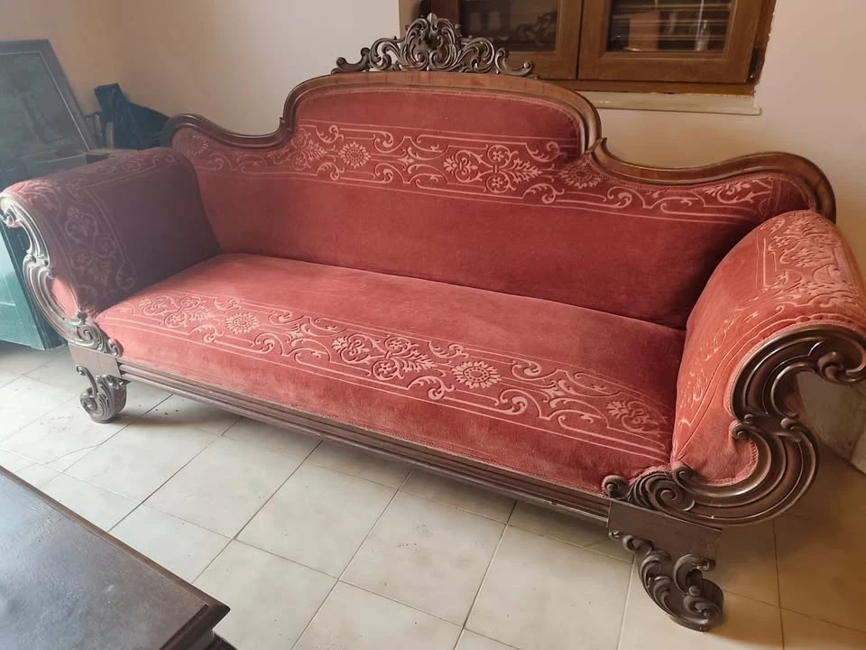 sofá sofá sofá sofá victoriano antiguo Foto 4 de 4