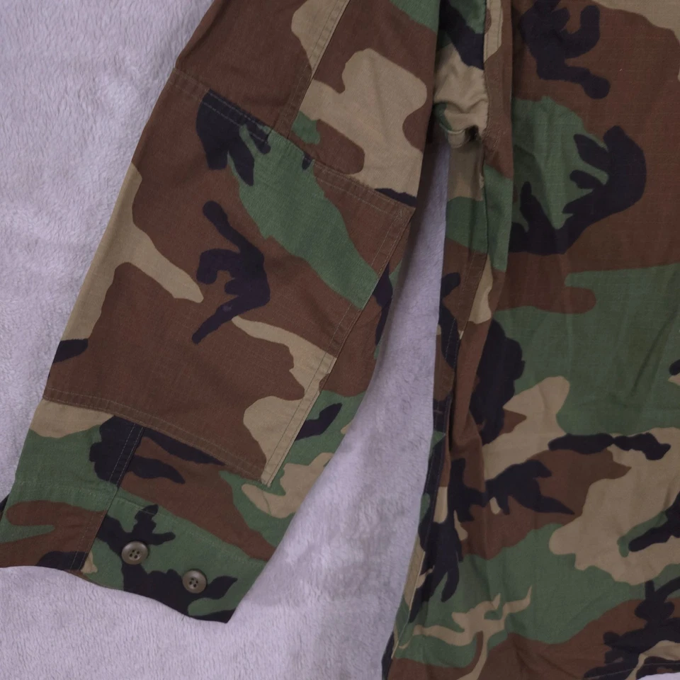 Vintage US Air Force Jacket Mens Medium Regular Woodland Camo Combat Patch 90s - Image 4 of 4