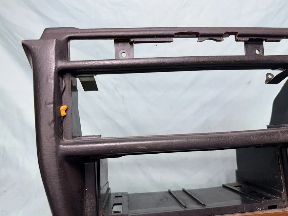 Mercedes-Benz W201 190E 190D 1984-1993 consola central Foto 2 de 4