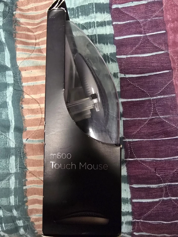 NEW IN BOX Logitech Touch M600 Wireless Optical Mouse Great For Gaming - Image 2 of 4