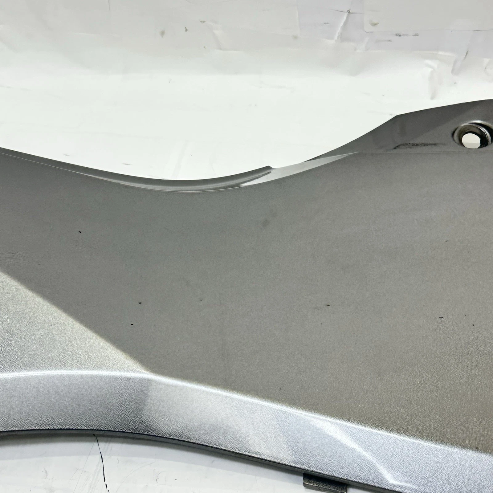 2012 CAN-AM SPYDER RT-S SE5 RIGHT SIDE FAIRING BODY LATERAL PANEL SILVER PLASTIC