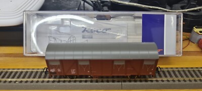 Roco 76617 gedeckter Güterwagen DR  H0 beleuchteter Zugschluss neu