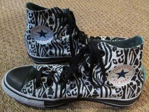custom black converse