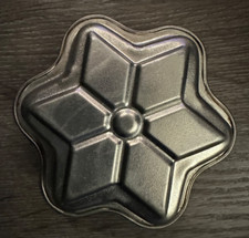 kleine Backform STERN, Kinderbackform, Alu Weißblech?, ca. 11 x 11 x 2,5 cm