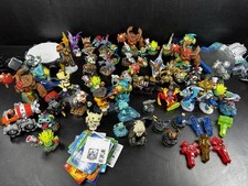 Lot Of Skylanders Figurines 50 -traps 2 Bases Giants Spyros Superchargers Etc.