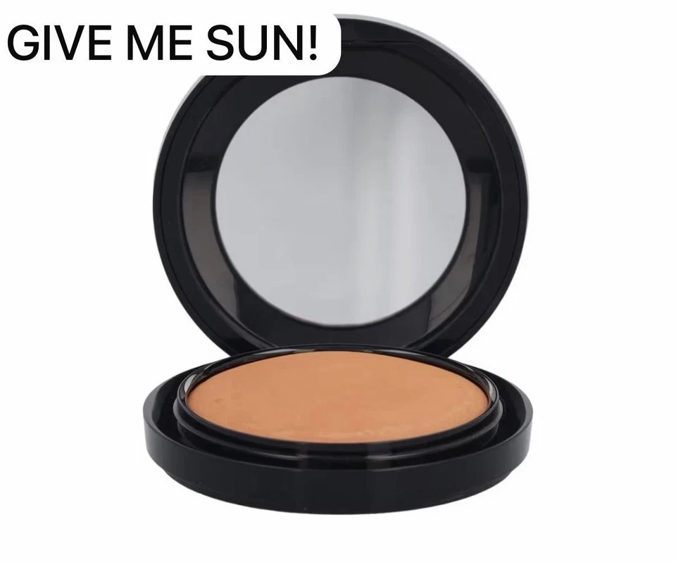 MAC Mineralize SKINFINISH NATURAL Silky Face Powder Shade MEDIUM Full Size 10g - Image 2 of 4