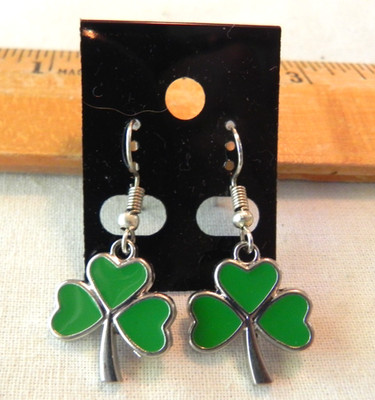 St Patricks Irish Shamrock Clover fishhook earrings Silver Tone Simple NICE