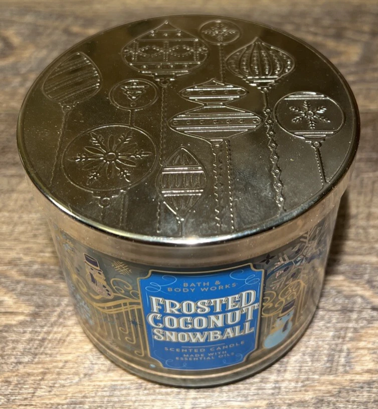 Bola de nieve de coco esmerilado - Bath & Body Works vela de cera de 3 mechas 14,5 oz - 2019 NUEVA🥥 Foto 2 de 4