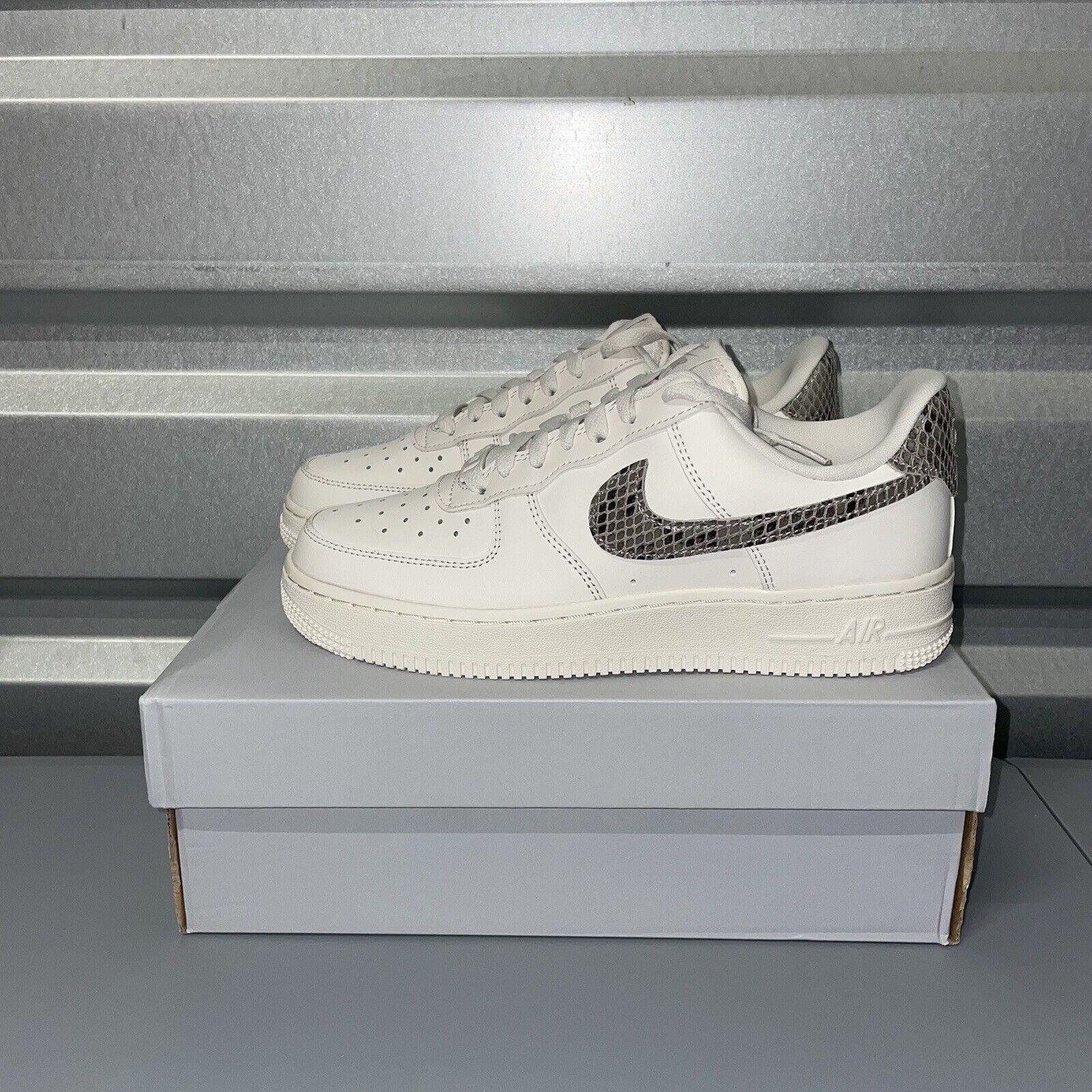 DD8959-002] Women's Nike Air Force 1 '07 Snakeskin (Phantom