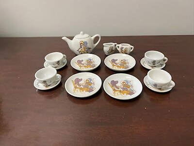 Vintage Children s Holly Hobbie TCFC Porcelain China Dinner Tea Set 16 Piece E85