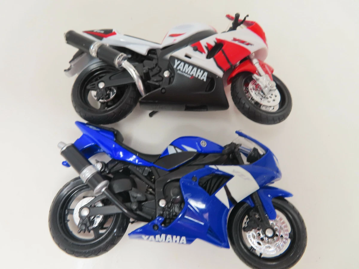 Maisto Yamaha Motorcycle Lot 2 RED AND BLUE 5