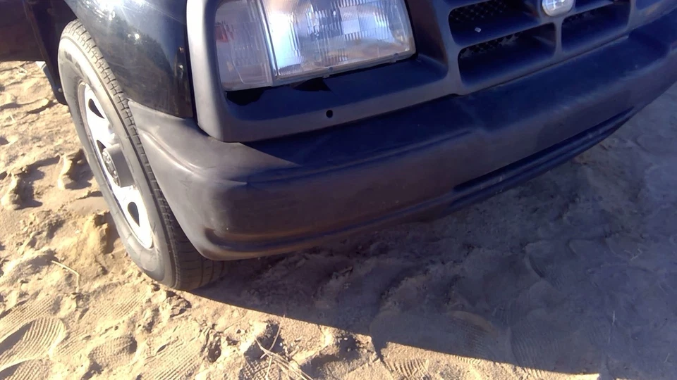 Conjunto de cubierta de parachoques delantero Geo Tracker 1996 1997 1998 OEM negro 91173383 Foto 2 de 4