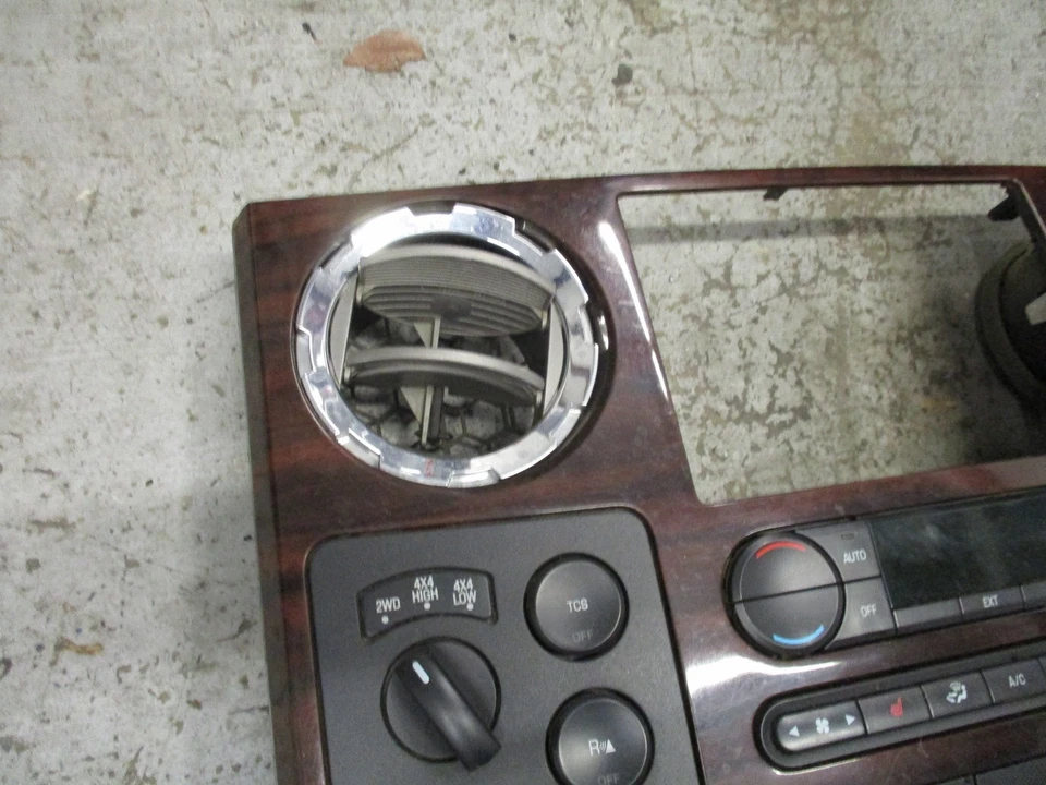 08-10 Ford F150 F250 Lariat Interruptores de puerta de grano de madera Borde de tablero Ventilaciones de aire acondicionado Foto 4 de 4