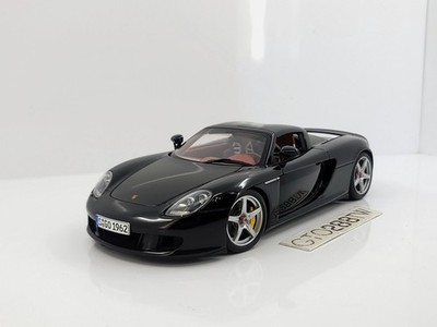 AUTOart 1:18 scale Porsche Carrera GT Black / Red Interior 78042