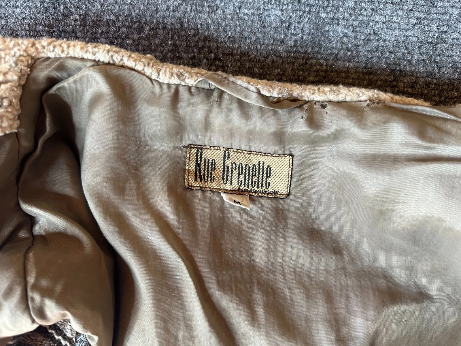 "Rue Grenelle" 1980 vintage wool men vest medium, 3 pockets, breast with zepper - product detail image 8