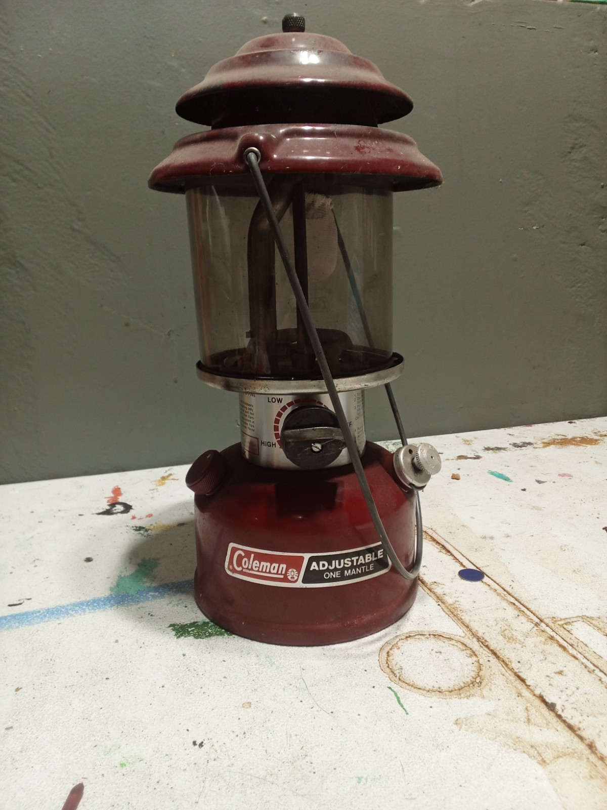 Red coleman 286 lantern vintage dated 6/89