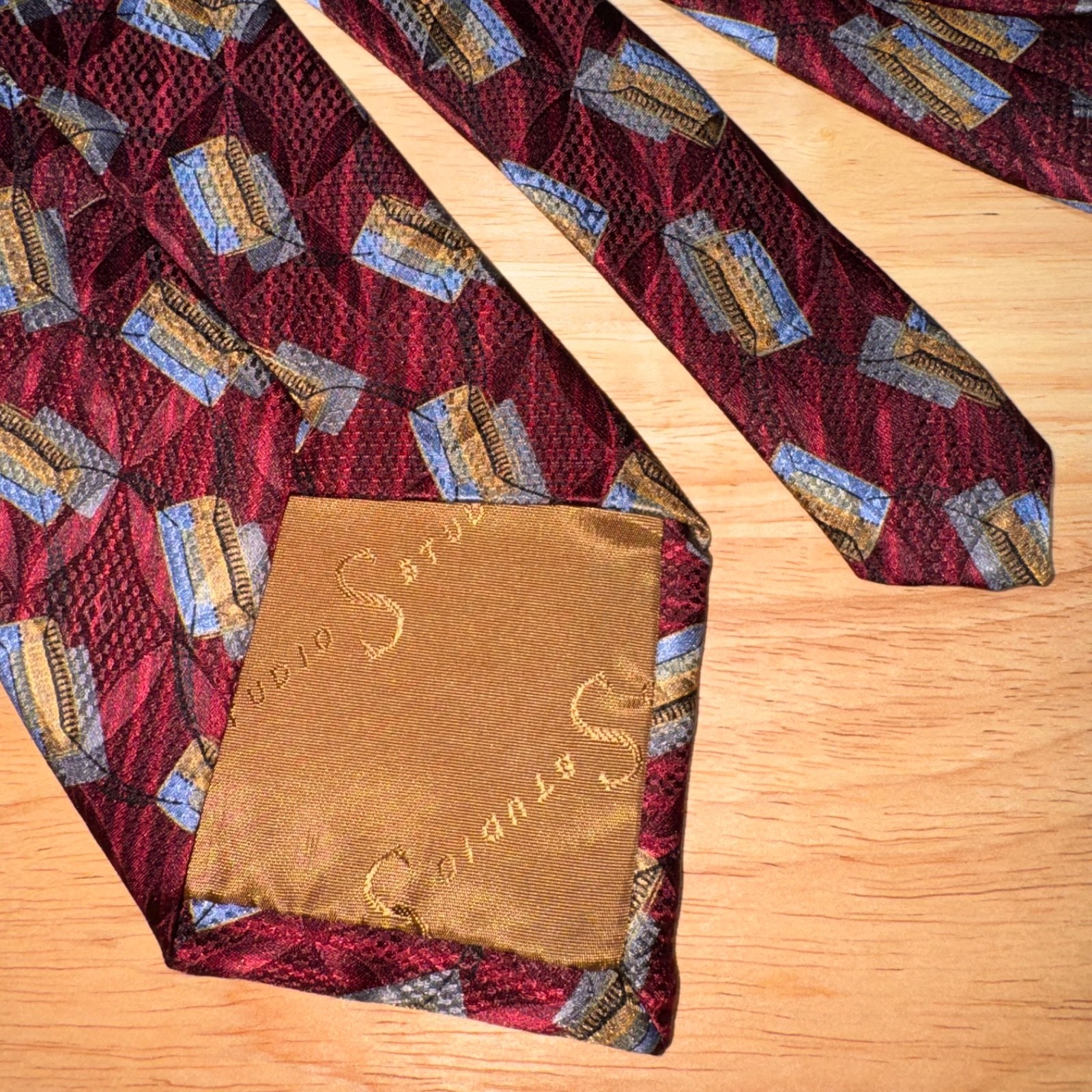 ROBERT TALBOTT STUDIO Red Geometric Print Gold Bl… - image 5