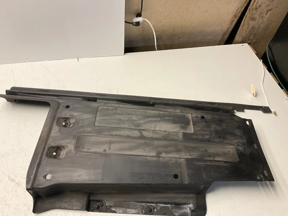 Audi Q5 2009 cubierta suelo derecho 8R0825208B Foto 4 de 4