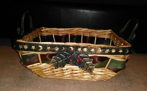 HOLIDAY BASKET W/ TWO HANDLES *GREAT SEASONAL DECOR PIECE! (BRAND NEW)