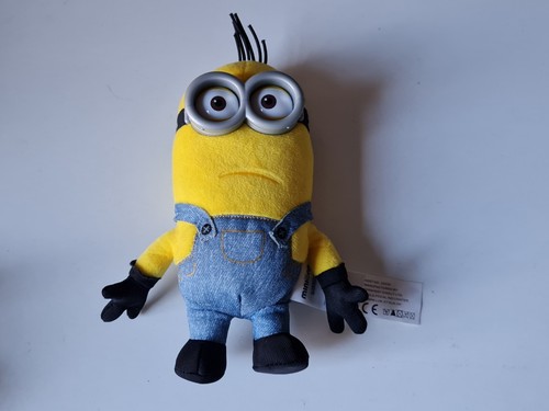 Minions Illumination Entertainment Stofftier Minion Kevin Ca. 18 cm groß