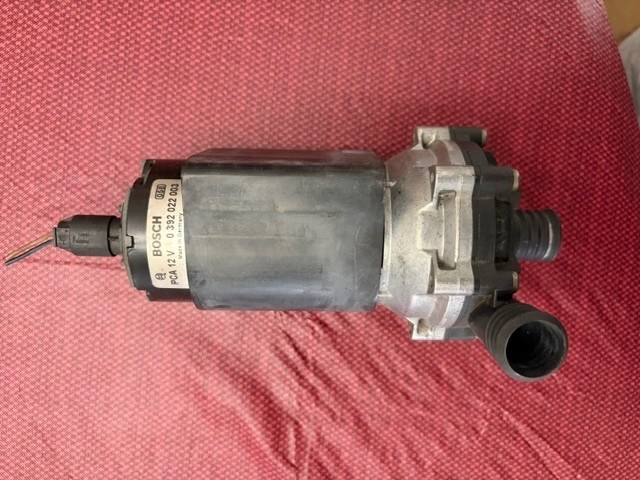 Auxiliary Water Pump For Bosch Engine Mercedes 0392022003