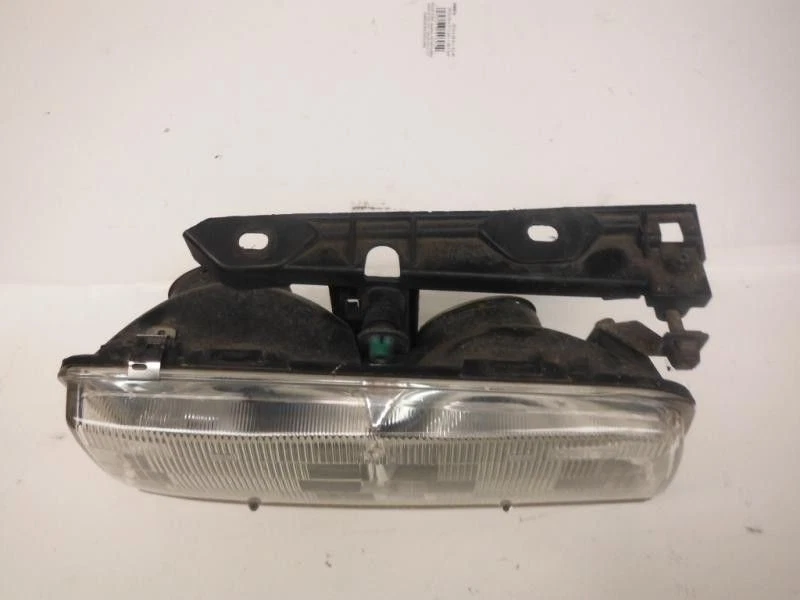 Faro derecho pasajero con borde negro compatible con 91-93 PARK AVENUE 321883 Foto 2 de 3