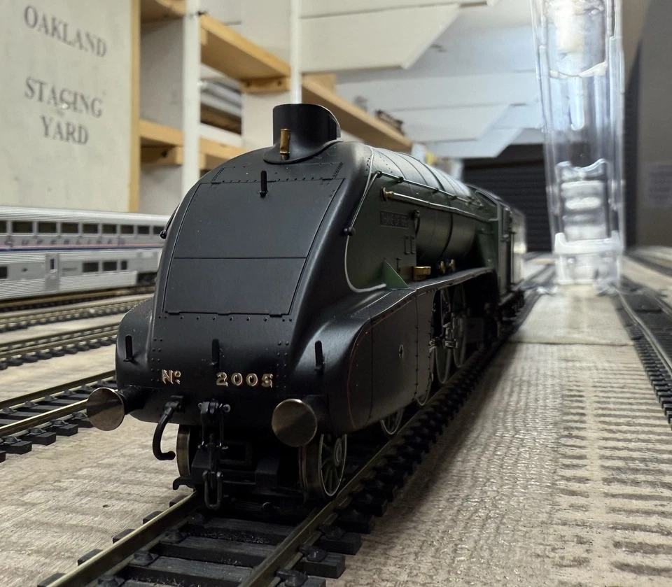 Hornby R30130 OO Scale LNER Class P2 'THANE OF FIFE ' 2-8-2 Steam  #2005 ~ Era 3 - Image 4 of 4