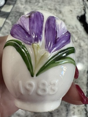Vtg 1983 GOEBEL Egg. EASTER IRIS CROCUS W. Germany Porcelain