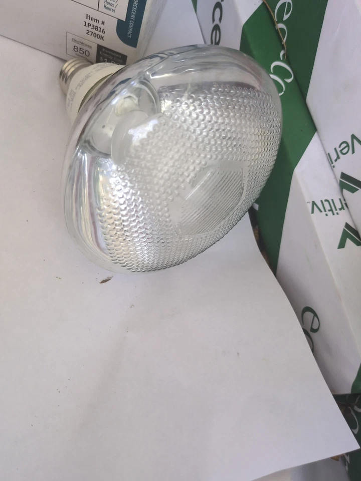 TCP 16 Watt = 65W PAR38 2700K 1P3816 CFL Flood Lamp 850L  - Image 4 of 4