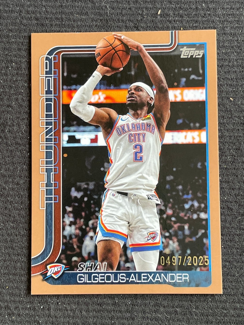 Shai Gilgeous-Alexander 2025-26 Topps Flagship Basketball Gold /2025 #115