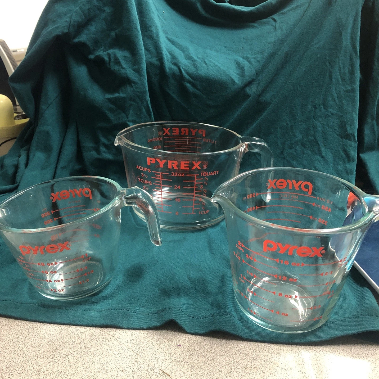 Lot Of 3 Pyrex Measuring Cups 1 2 And 4 Cup