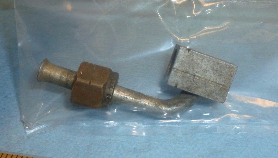 630965 SLEEVE, INJECTOR NOZZLE, UPPER DECK (CONTINENTAL / AVIATION)