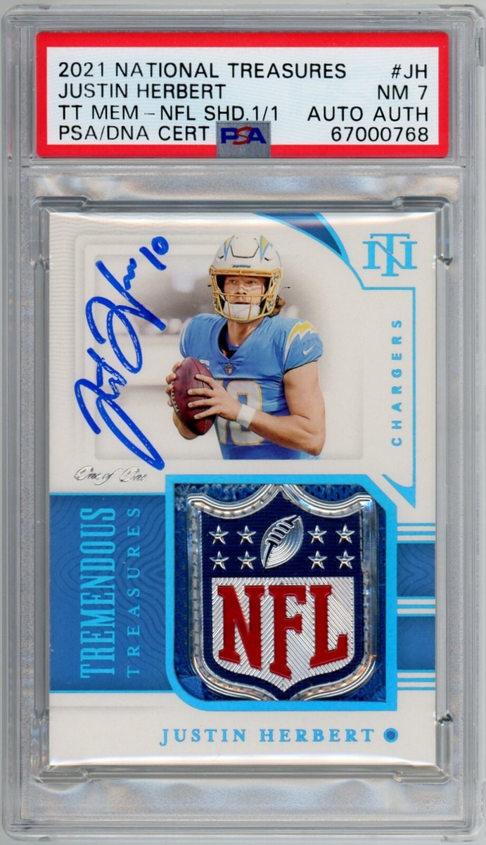 直筆サイン入り写真 ジョンジョ・シェルヴェイ ニューカッスル・ユナイテッドFC 2021 National Treasures JUSTIN HERBERT Signed Auto 1/1 NFL SHIELD