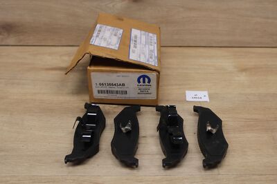 MOPAR 05135543AB Pad-Rear Disc Brake NOS NEU genuine xl14514