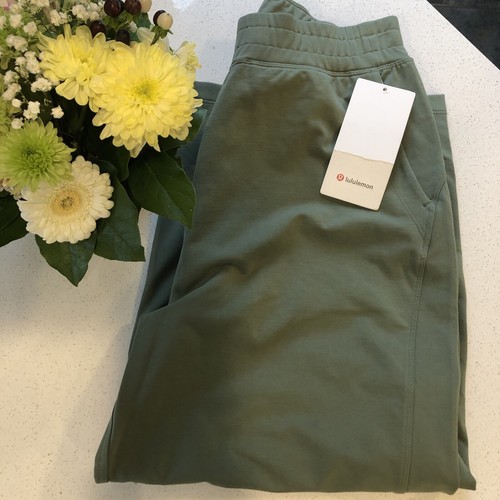 Lululemon LA Barrel Leg Cropped Pant Green Twill GRTW Size 10 NEW