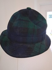 Vintage Burberrys of London Wool Hat- Made in England - size 6 7/8  56cm 