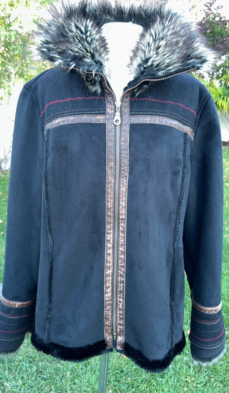 Pre-Loved Platinum Utex Black Jacket with Faux Suede & Faux Fur accents TG/XL