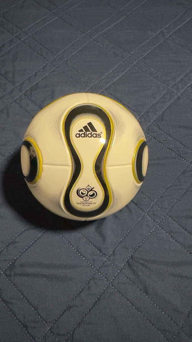 Ballon adidas Allemagne Coupe du Monde 2018 Glider T.5 Blanc-Noir
