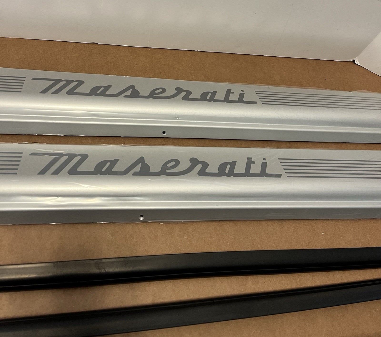 Maserati 4200 GT M138 Door Sills, Door Top Window Felt Gaskets - Mesh Grill