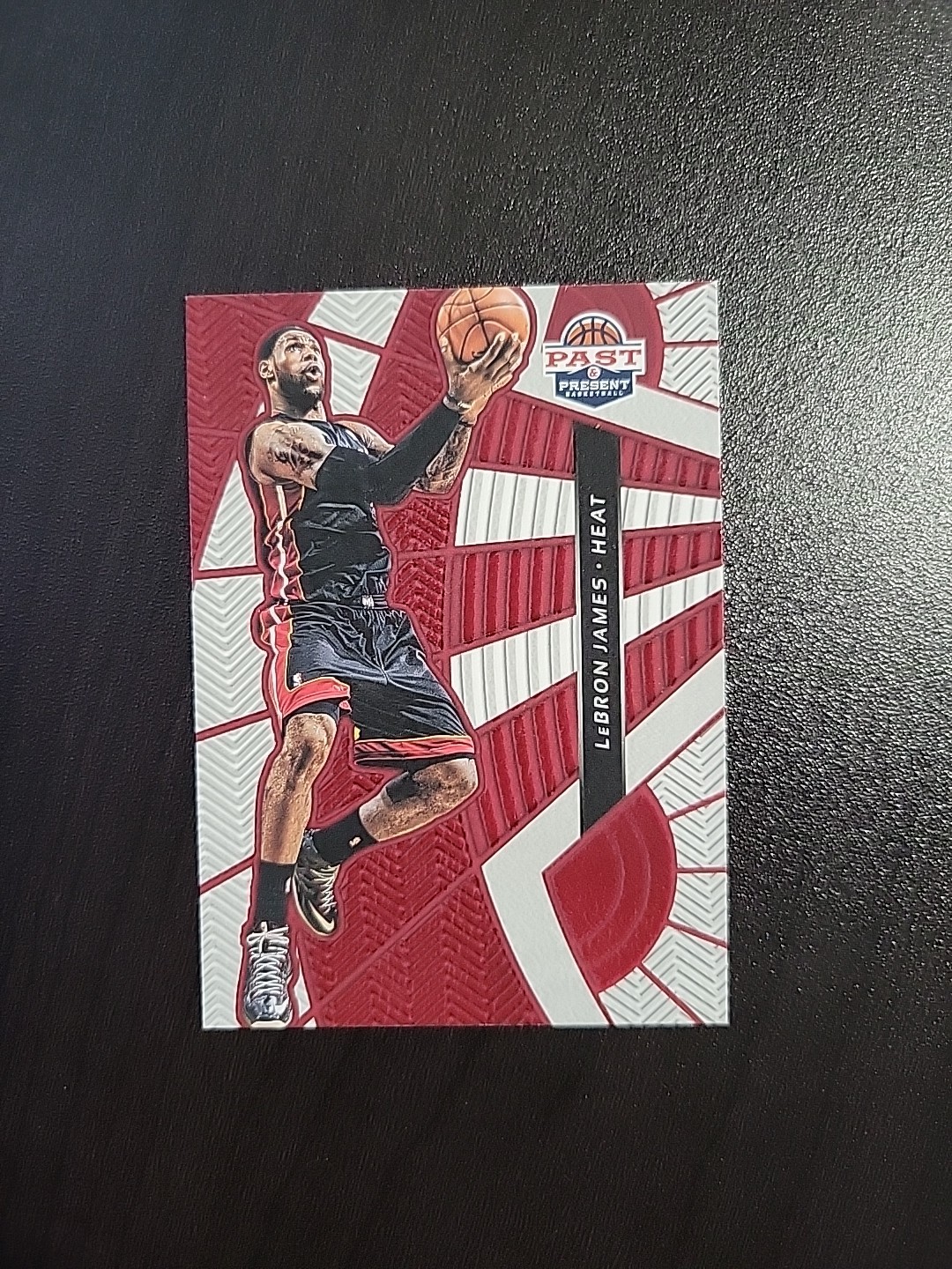 2012-13 Panini Past & Present - Treads LeBron James #6