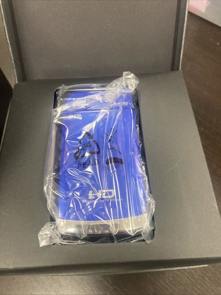 Open Box DXG Luxe Collection DXG-5C8V HD 1080P 5.0 Megapixel Camcorder - Image 2 of 4