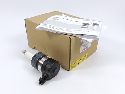 Burkert 00561662 8222 Conductivity Transmitter