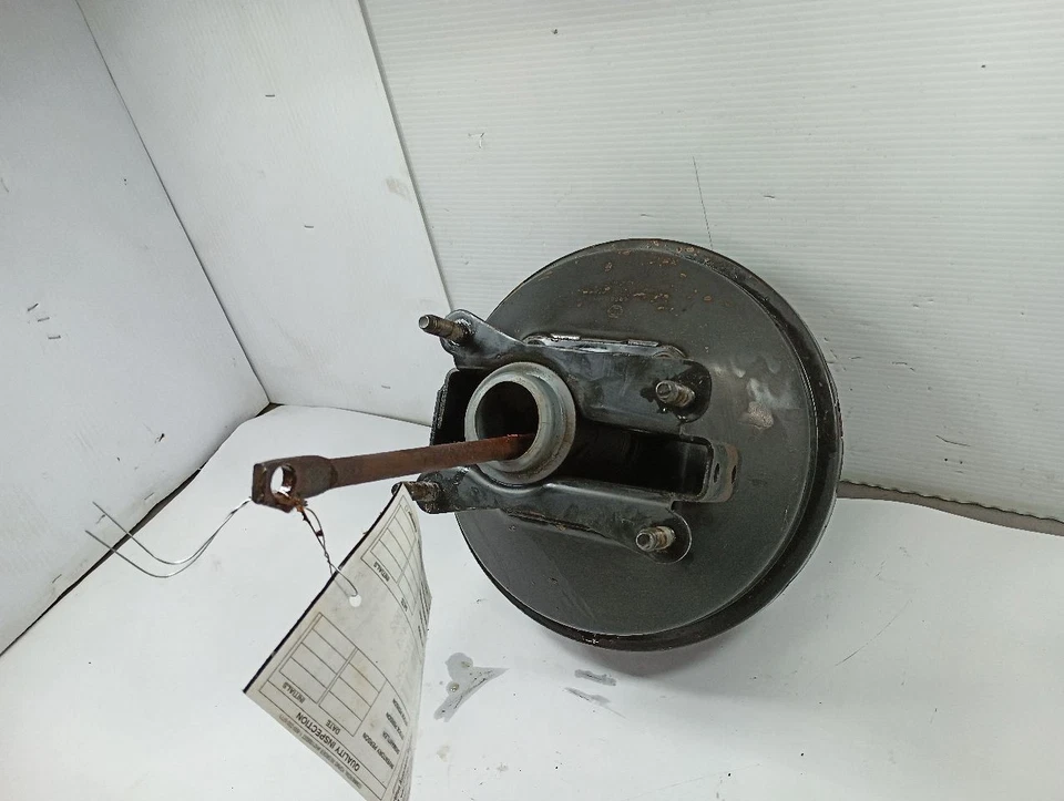 Power Brake Booster from 1996 Dodge Ram 2500 11839668 - Image 2 of 4