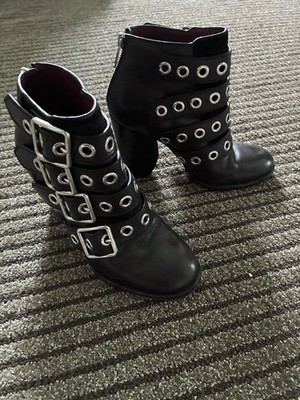 Marc Jacobs Black Leather Ankle Boots Silver Grommets Size 35