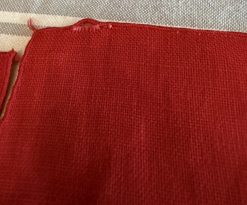 Vntg Red Christmas Napkins with Stitched Hem Set 2 15"x16" - Image 3 of 4