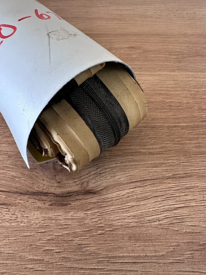 Pièces de vélo rétro - NOS WOLBER RALLY 20TKS TIRE 20-622 (700C) - Photo 3/4